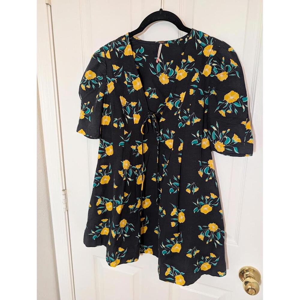 Free People Black‎ Adelle Floral Mini Dress Tunic Size XS - Picture 2 of 9